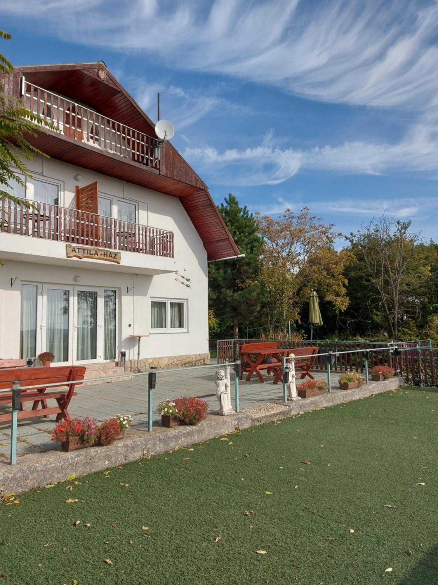 Attila'S Guest House Budaörs Exterior foto